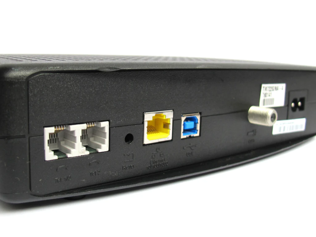 Arris TM722G DOCSIS 3.0 VoIP Cable Modem - Image 2